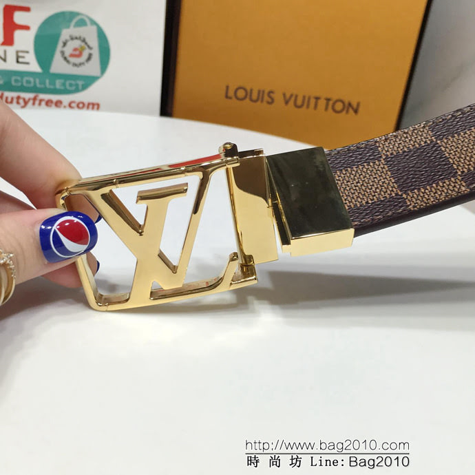 路易威登LV 專櫃同步 最新男士原單腰帶 滑面牛皮配壓格子紋圖案 兩種風格 全新精品光面搭扣 雙面翻轉可用  xfp1403